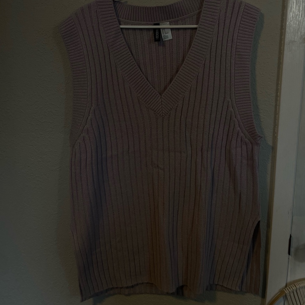 Sweater vest